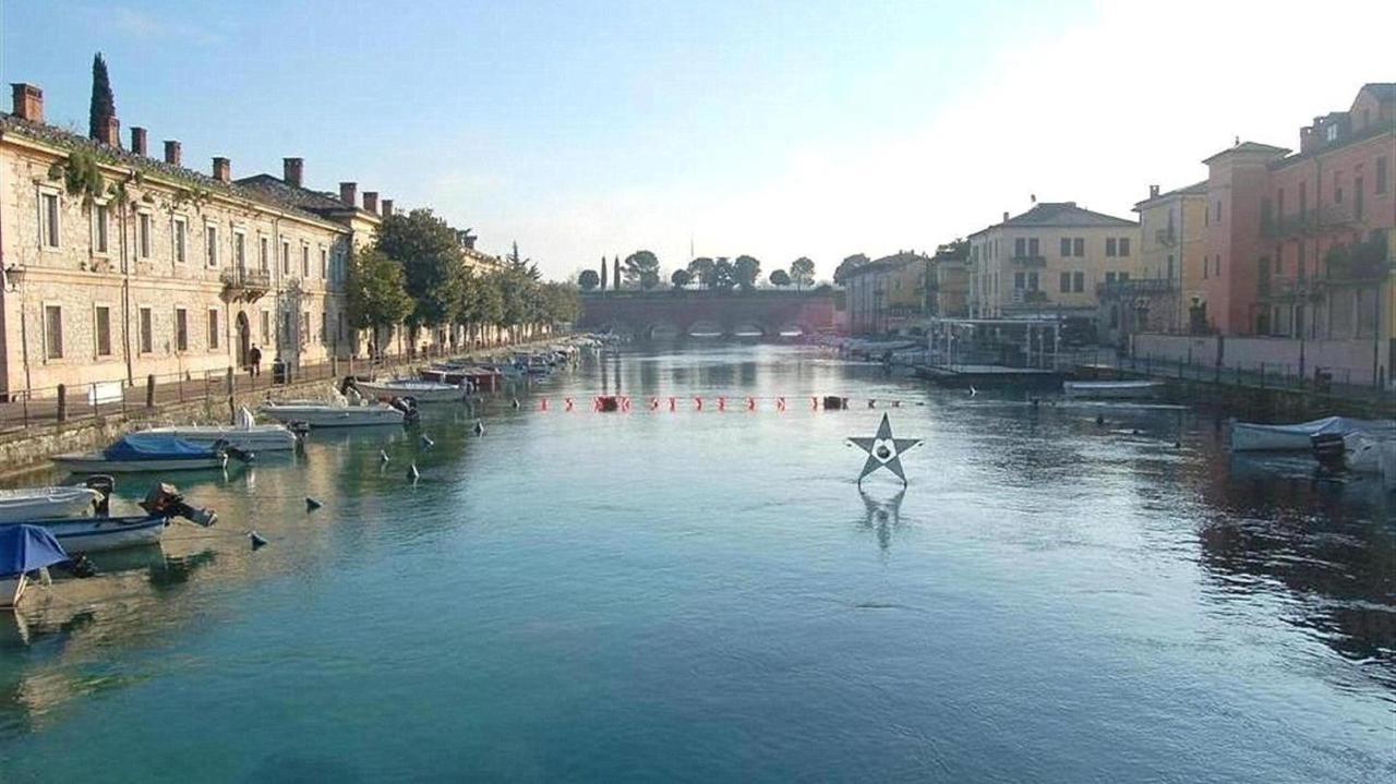 Appartamento Peschiera Пескьера-дель-Гарда Экстерьер фото
