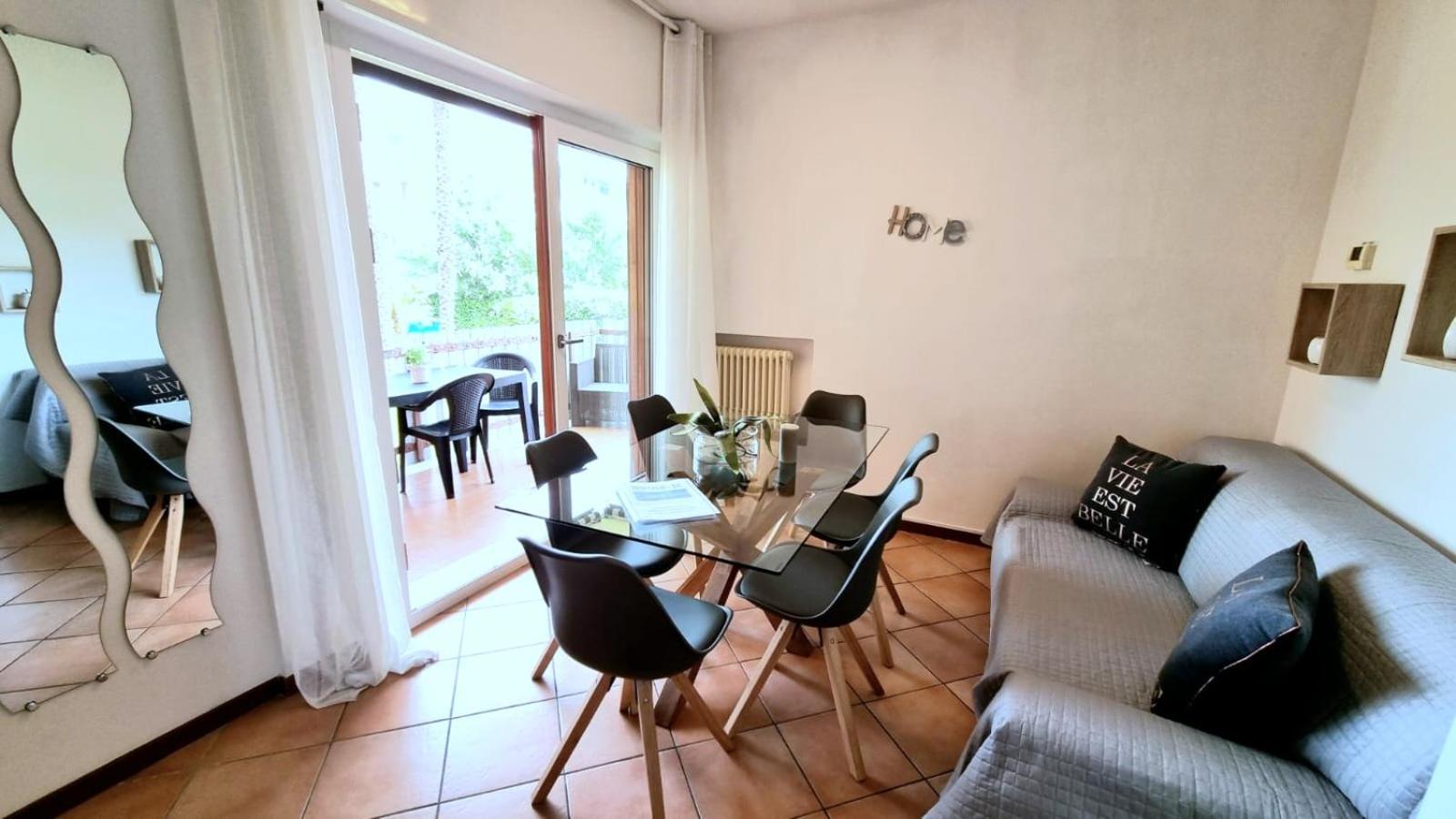 Appartamento Peschiera Пескьера-дель-Гарда Экстерьер фото