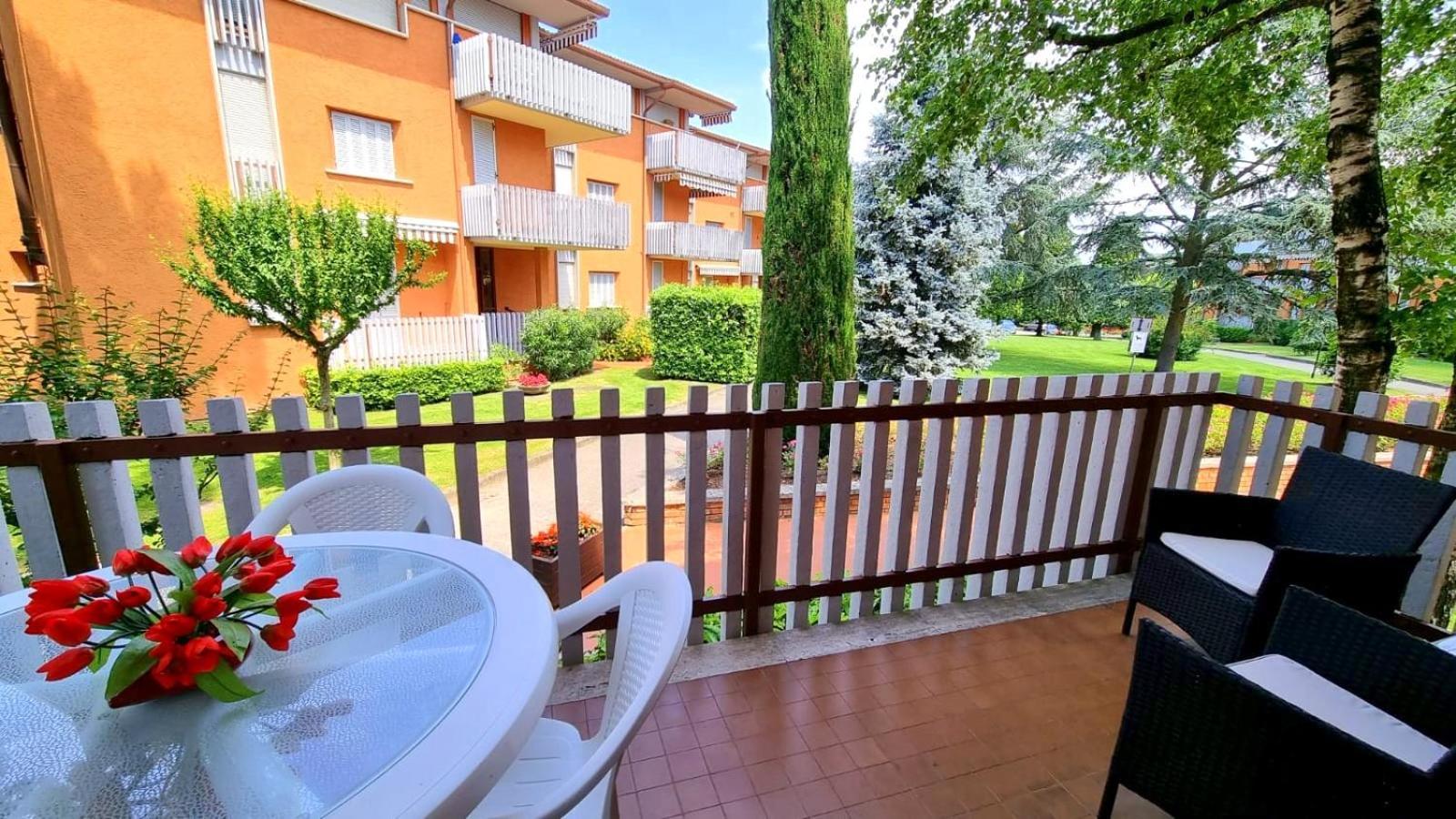 Appartamento Peschiera Пескьера-дель-Гарда Экстерьер фото